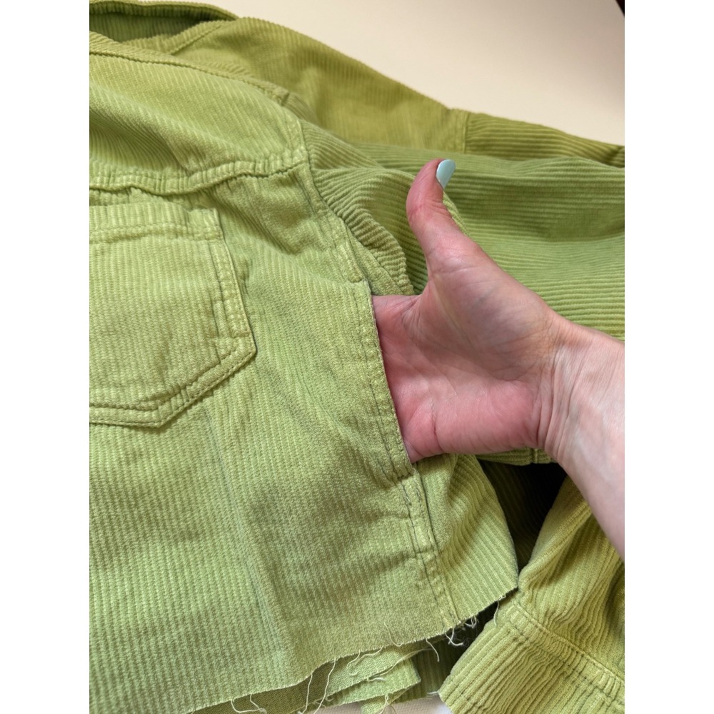 BDG Urban Outfitters Lime Green Corduroy Cropped Trucker Jacket Raw Hem Sz S NWT - Picture 5 of 7